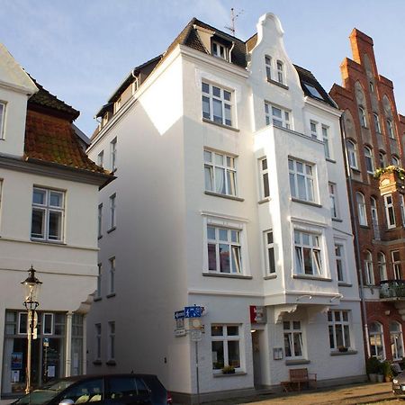 Cvjm Hotel Am Dom Lubeck Bagian luar foto