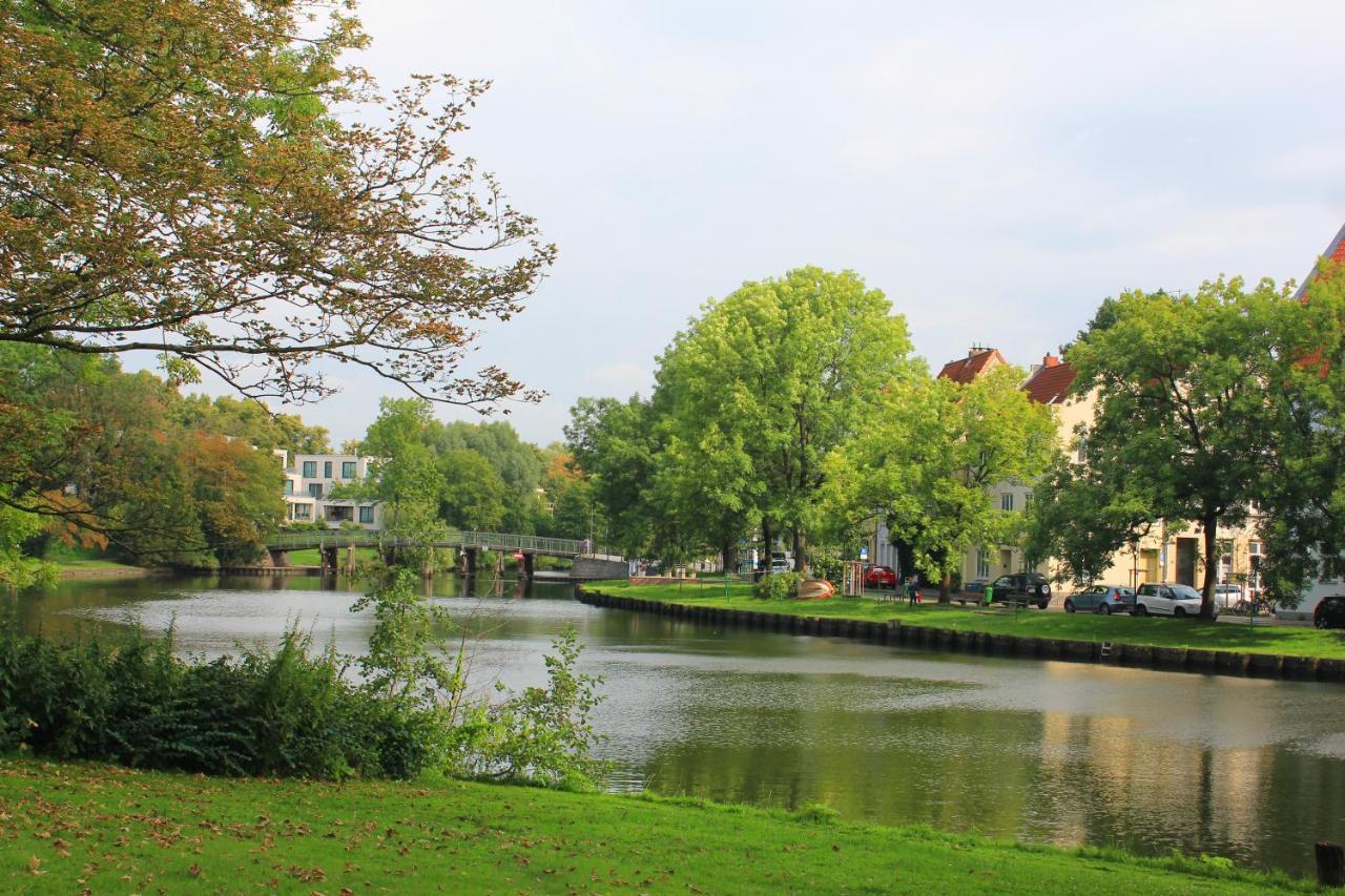 Cvjm Hotel Am Dom Lubeck Bagian luar foto