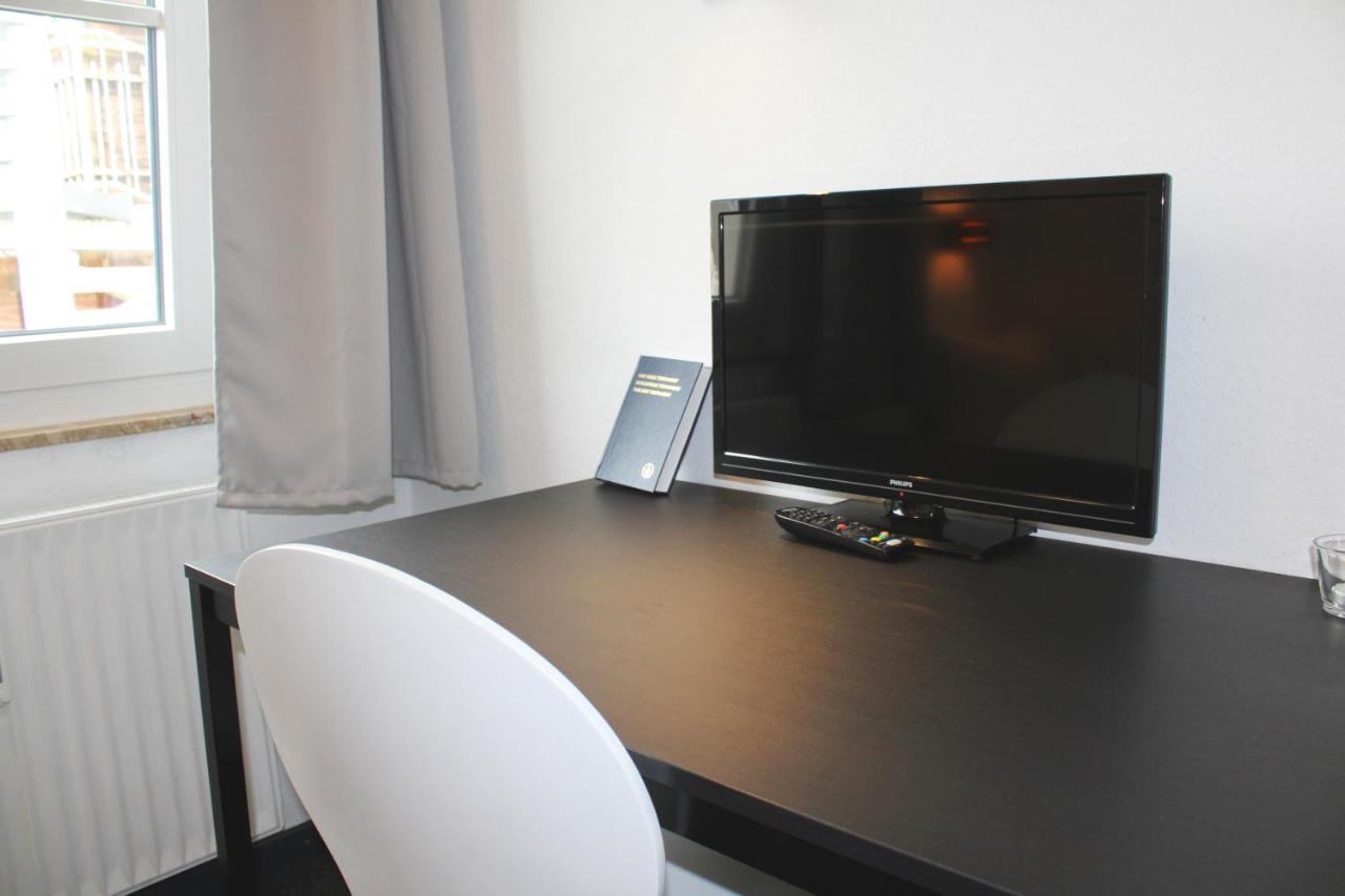 Cvjm Hotel Am Dom Lubeck Bagian luar foto