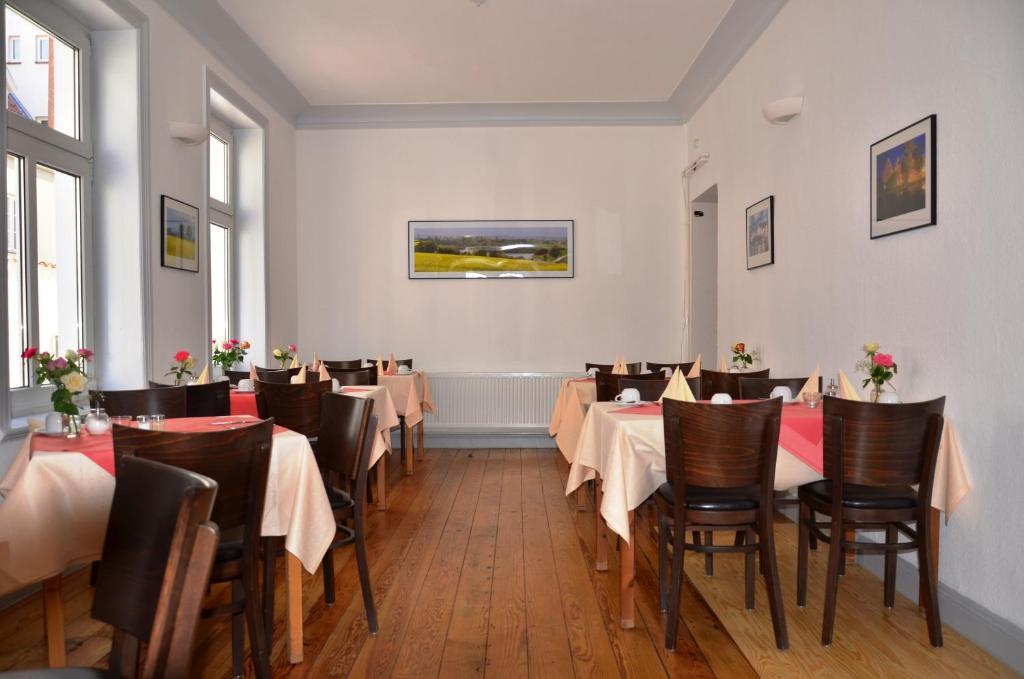 Cvjm Hotel Am Dom Lubeck Bagian luar foto