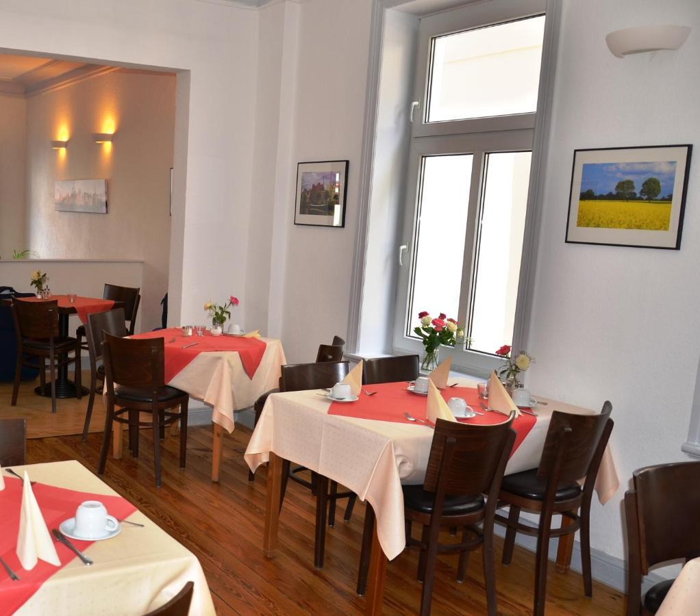 Cvjm Hotel Am Dom Lubeck Bagian luar foto